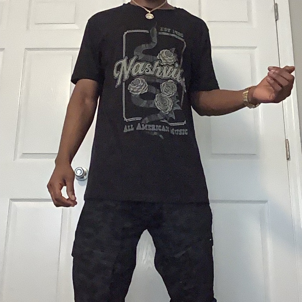 Black Nashville shirt